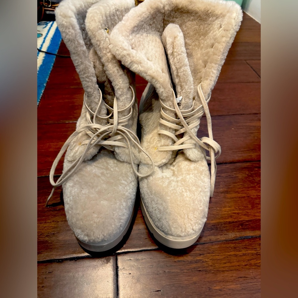 Steve Weitzman Cozy Beige Women's Boots. Brand new. Never worn. No stains.